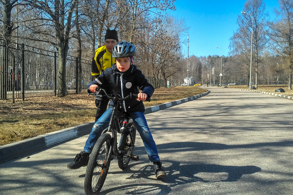 урок езды на велосипеде для мальчика 7 лет
